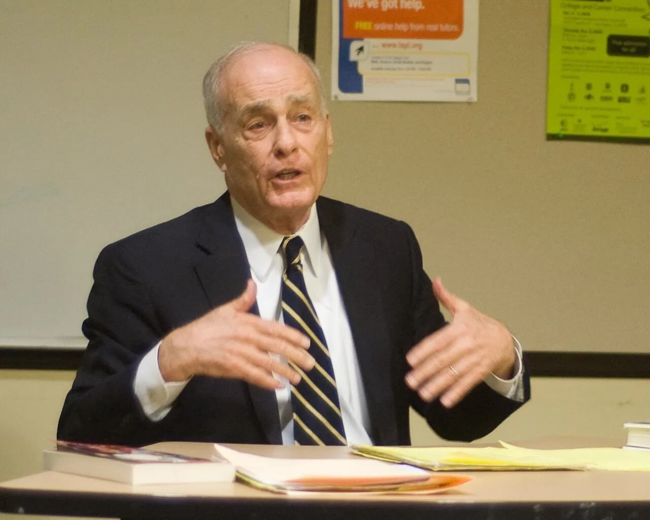 Portrait of Vincent Bugliosi (1934–2015) – memorial page