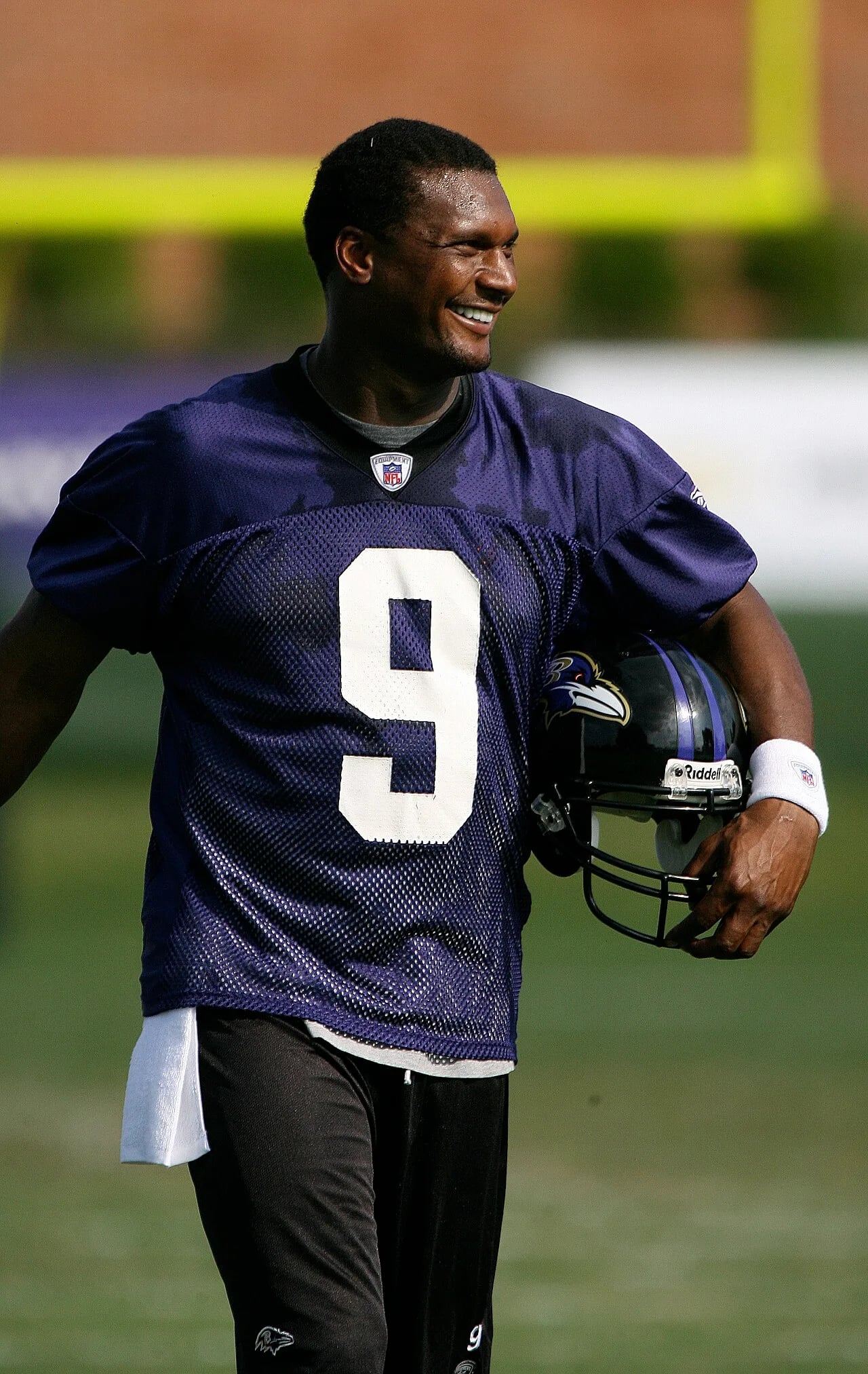Portrait of Steve McNair (1973–2009) – memorial page
