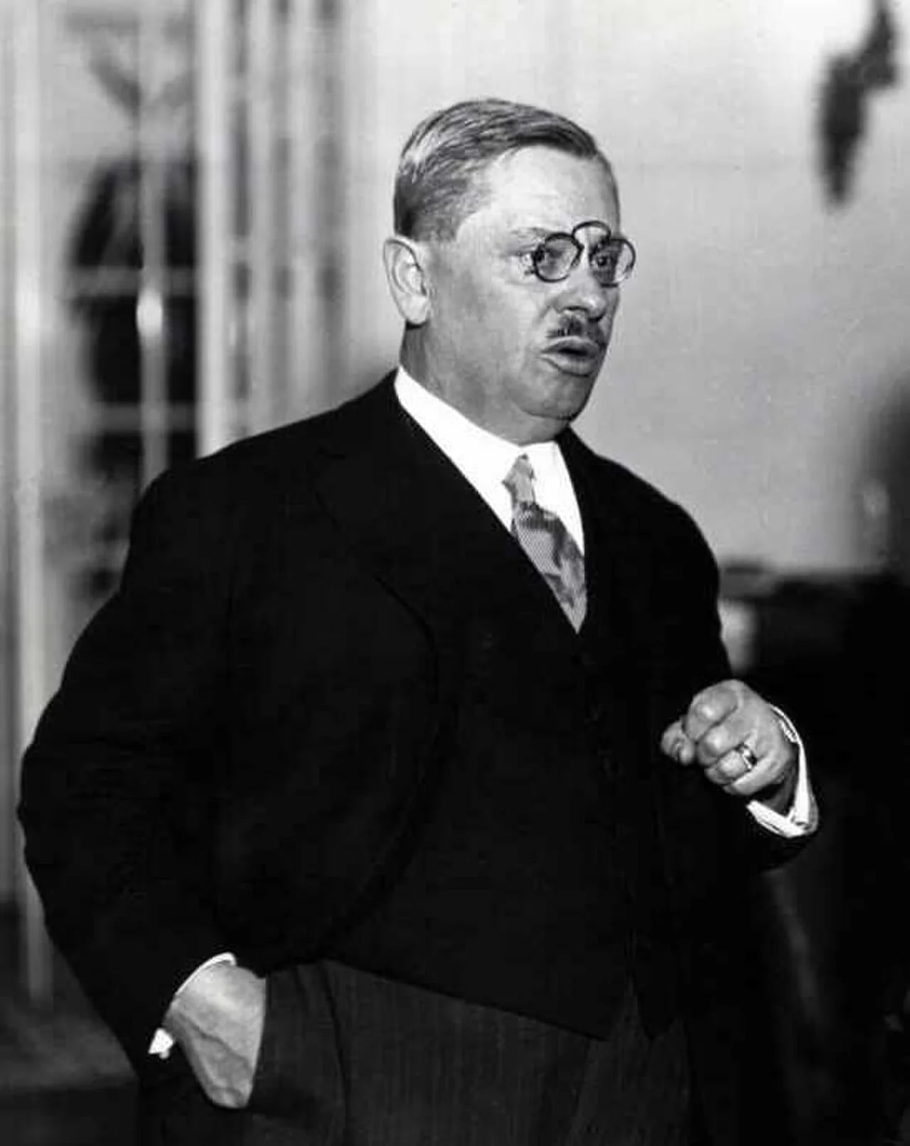 Porträt von Jan Malypetr (1873–1947) – Gedenkseite