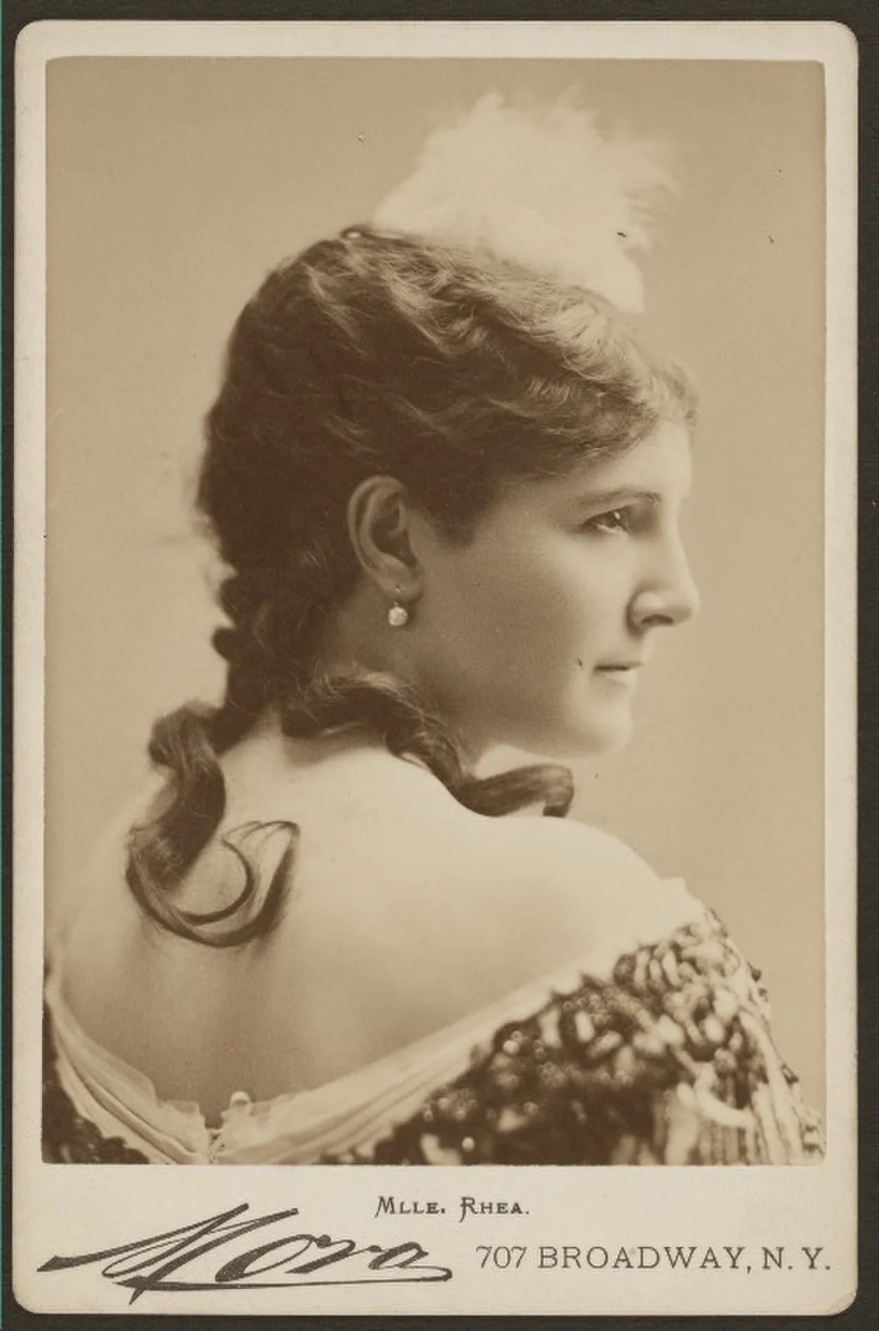 Porträt von Hortense Rhéa (1844–1899) – Gedenkseite