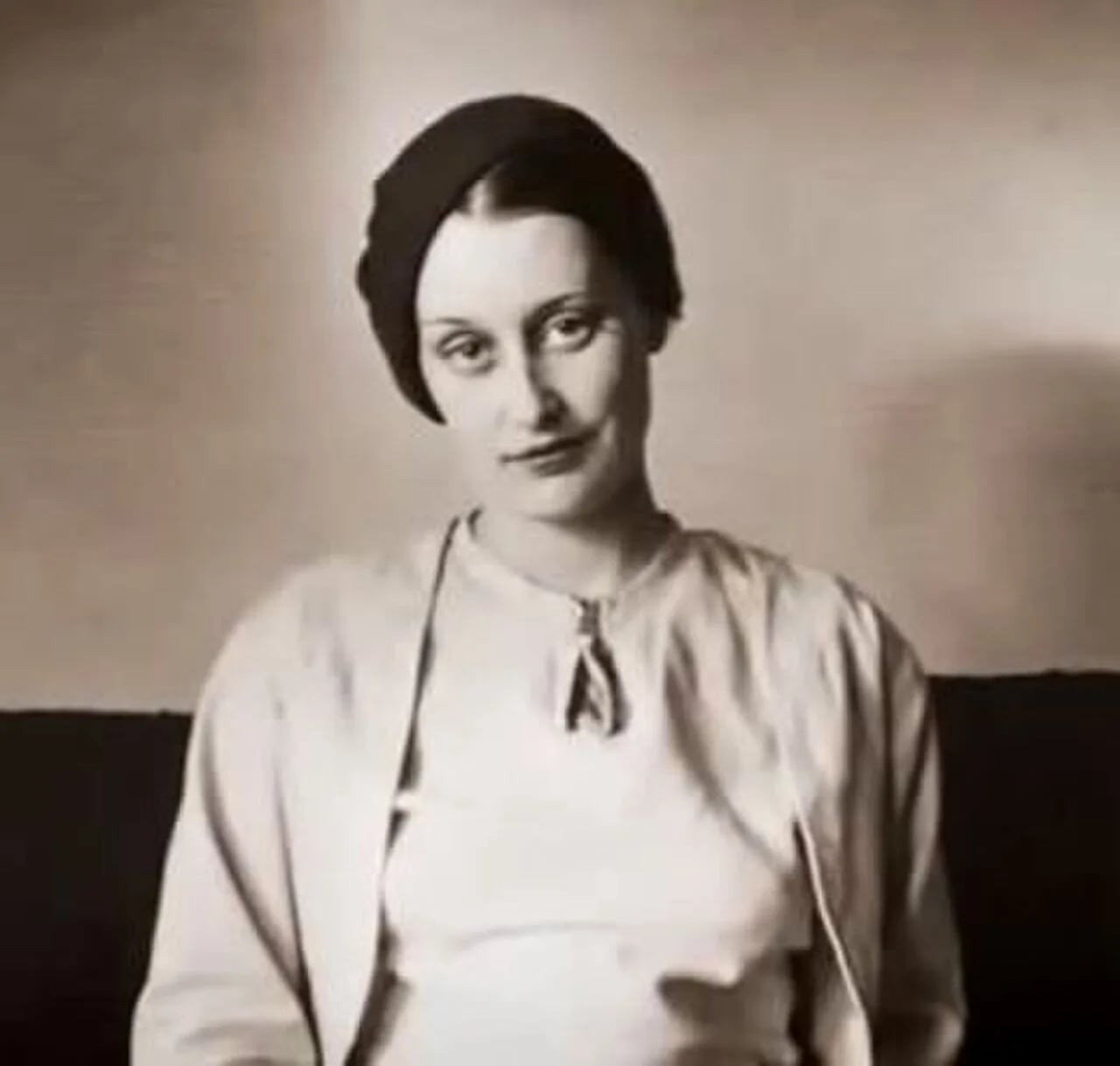 Porträt von Jean Ross (1911–1973) – Gedenkseite