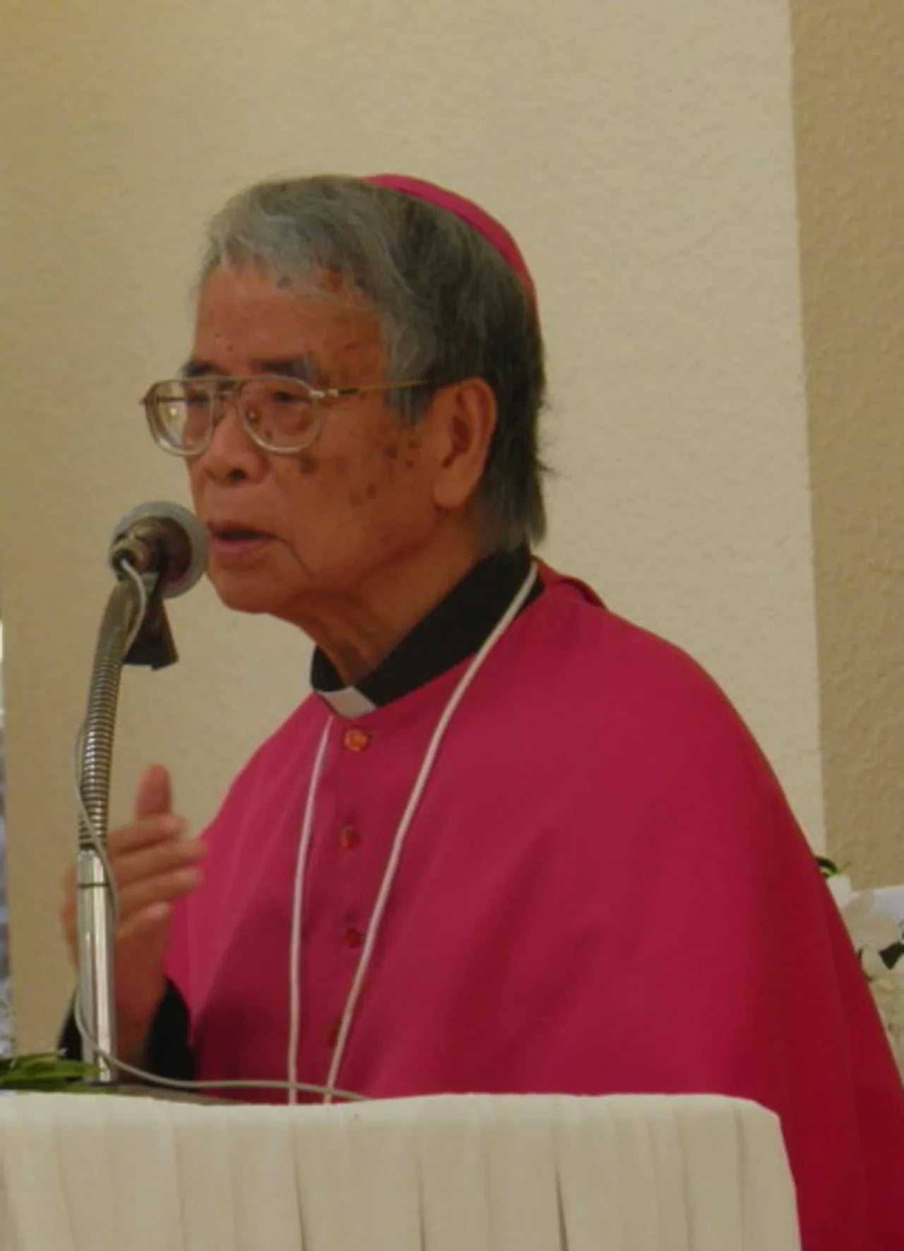 Porträt von Jean-Baptiste Bùi Tuần (1928–2024) – Gedenkseite