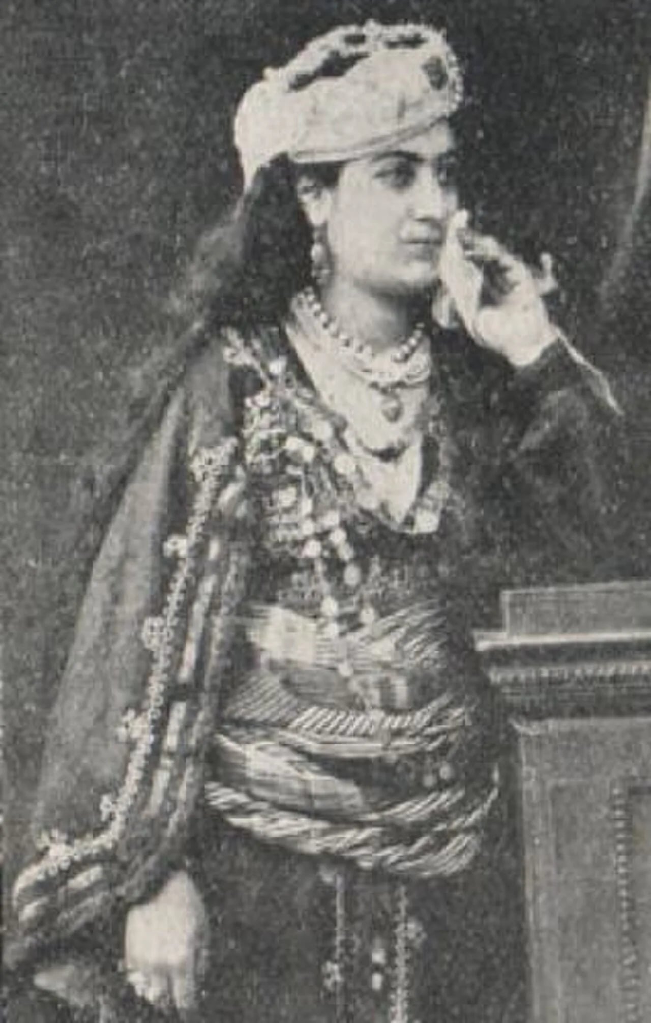 Porträt von Jeranuhi Karakaschian (1848–1924) – Gedenkseite