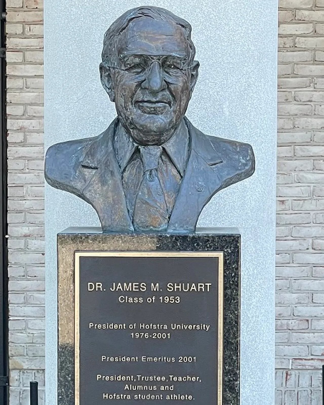 Portrait of James M. Shuart (1931–2016) – memorial page