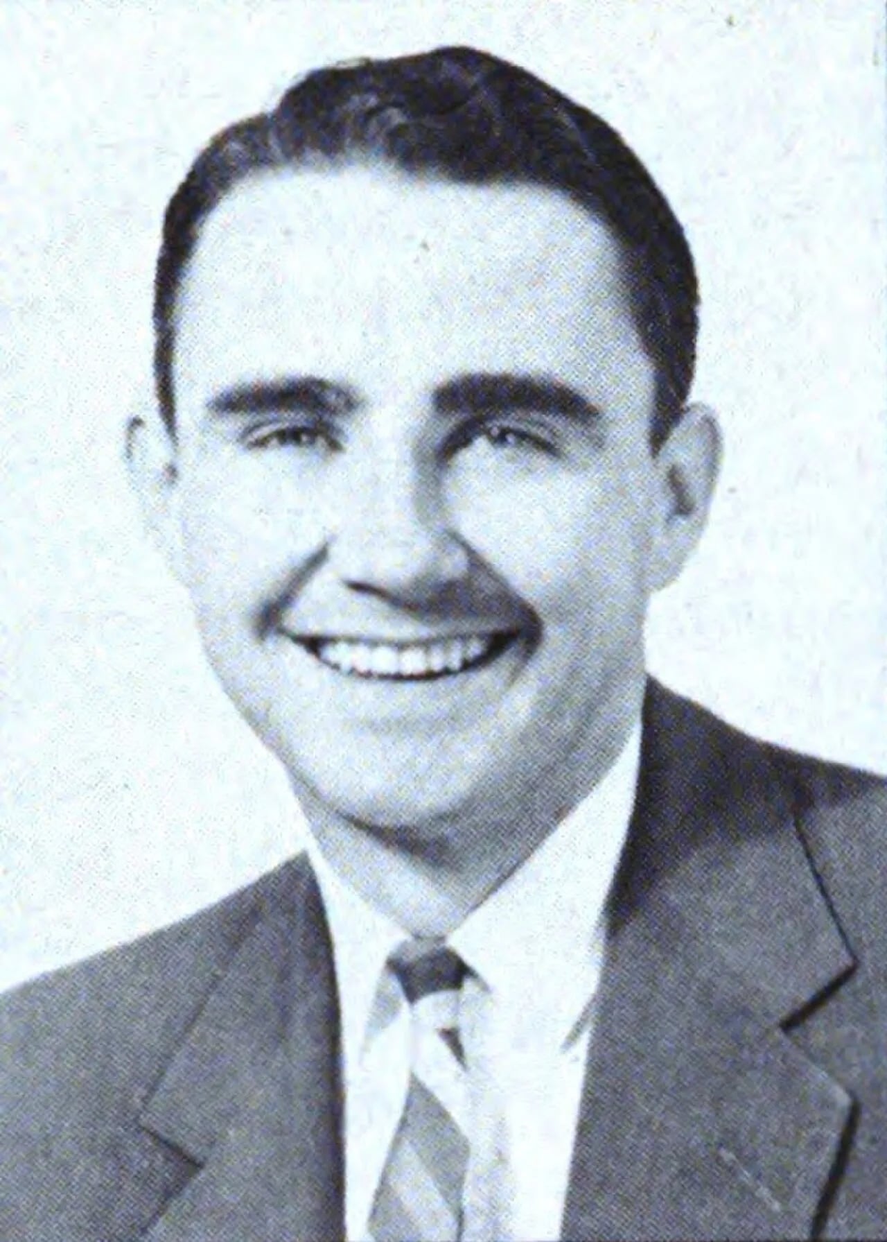 Portrait of Bruce Sumner (1924–2018) – memorial page