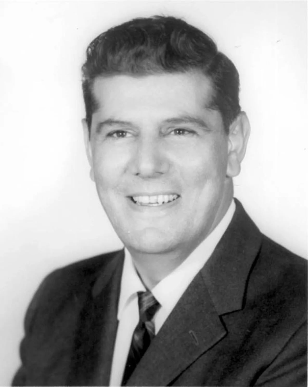 Portrait of Tony Ninos (1919–2014) – memorial page