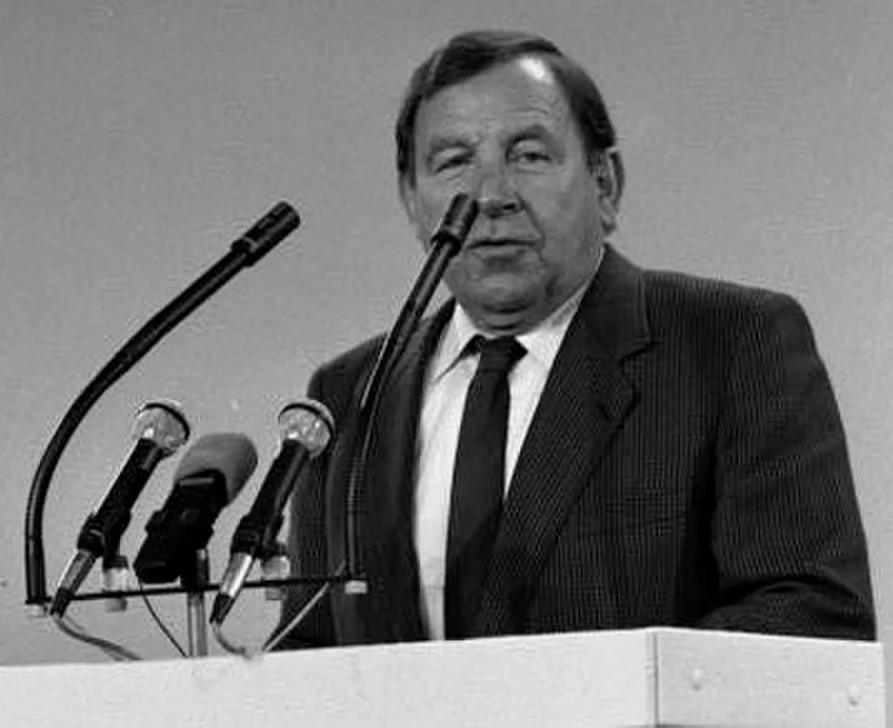 Portrait of Jockel Fuchs (1919–2002) – memorial page