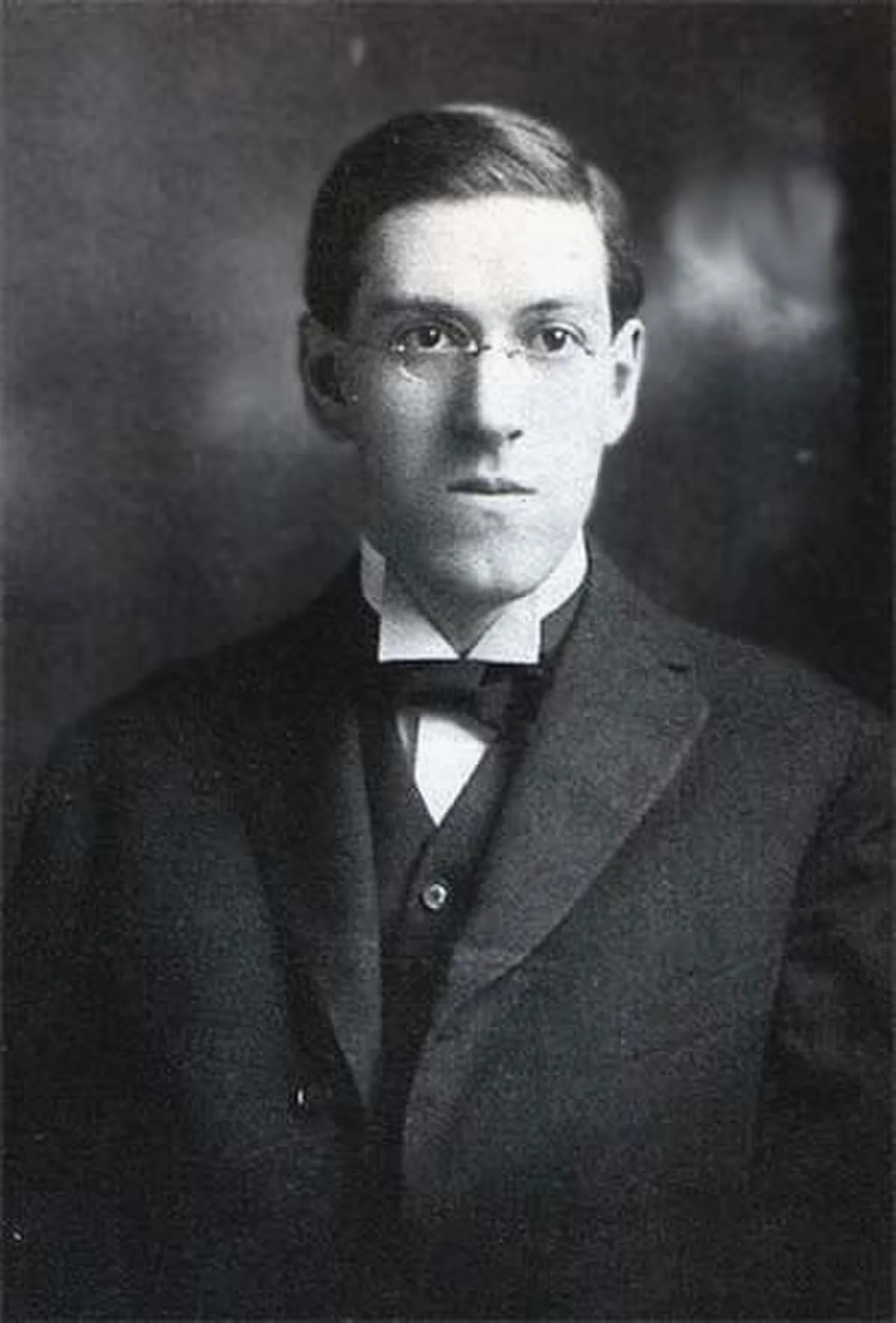 Portrait of H. P. Lovecraft (1890–1937) – memorial page