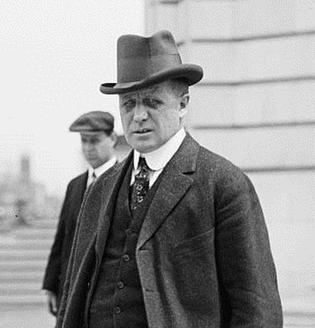 Portrait of John J. Whitacre (1860–1938) – memorial page