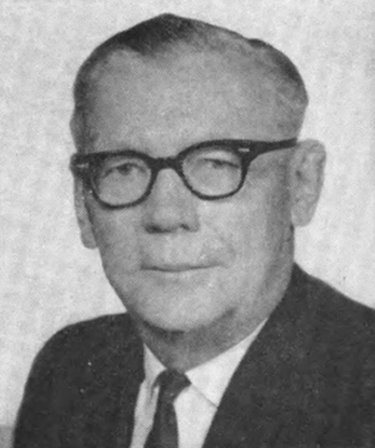 Portrait of John R. Hansen (1901–1974) – memorial page