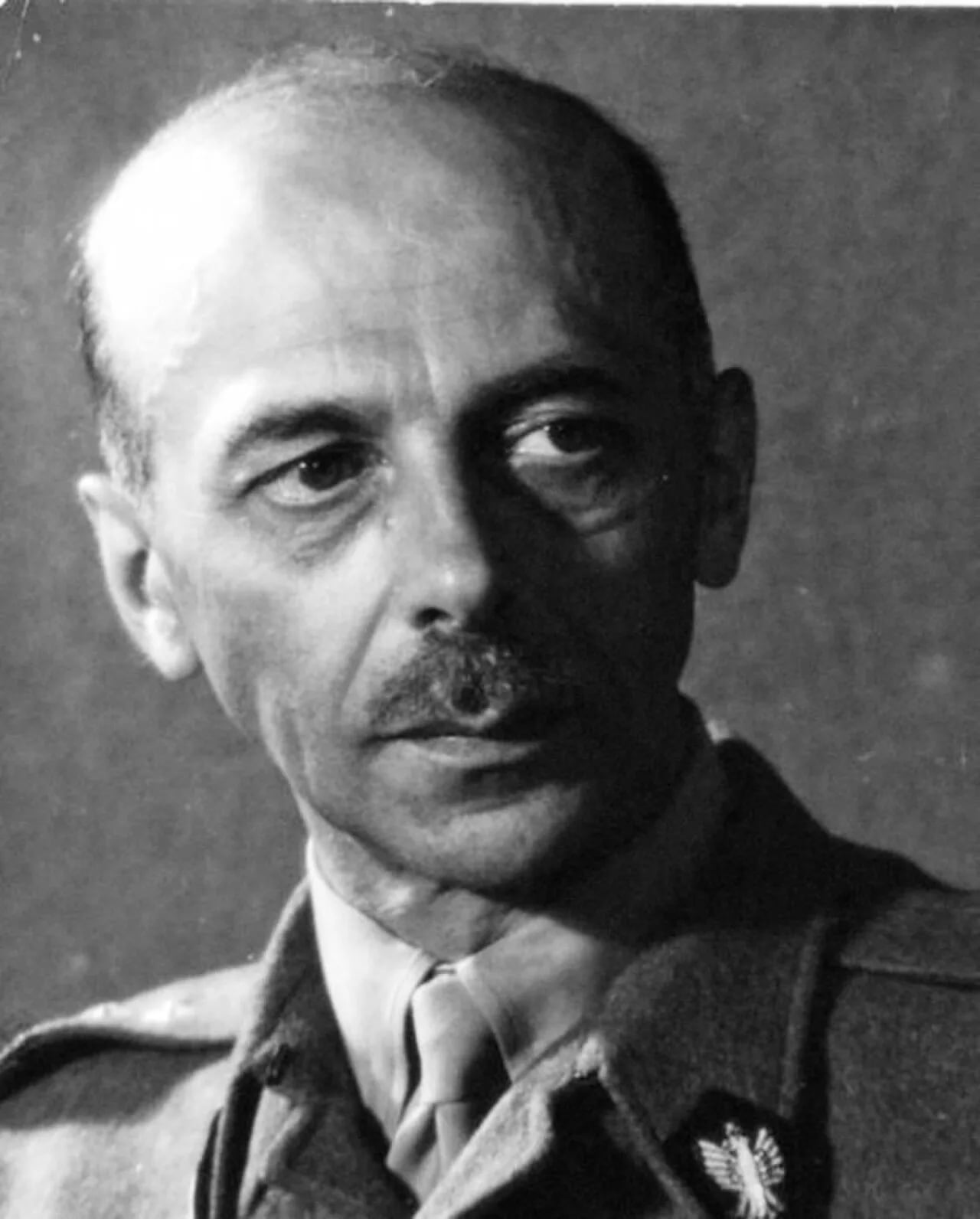 Porträt von Tadeusz Komorowski (1895–1966) – Gedenkseite