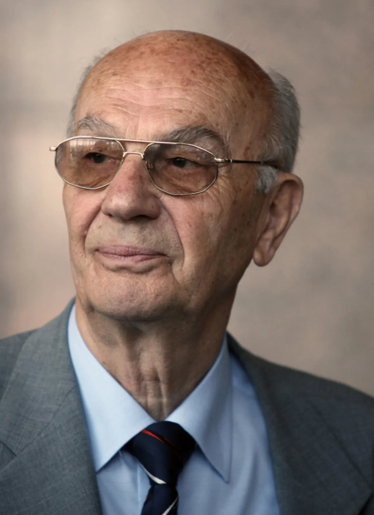 Porträt von Anton Tus (1931–2023) – Gedenkseite