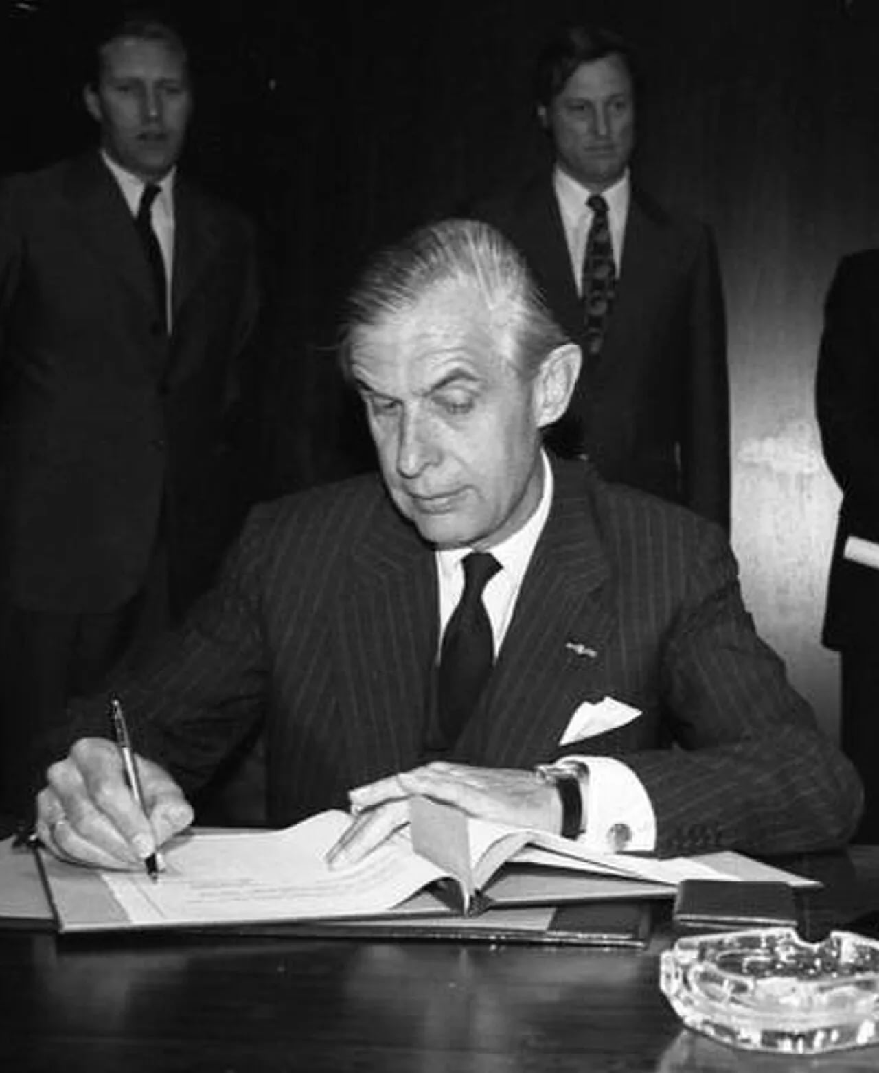 Portrait of Diederik van Lynden (1917–1990) – memorial page
