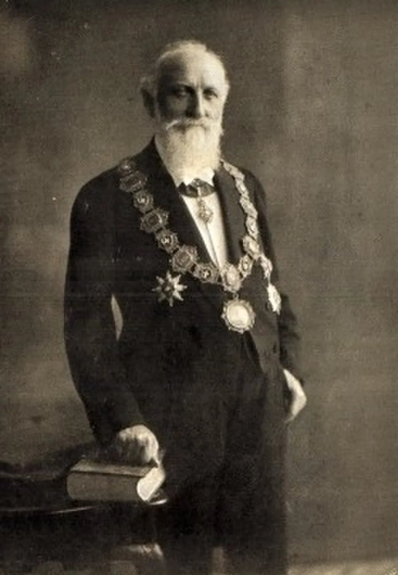Porträt von Josef Neumayer (1844–1923) – Gedenkseite