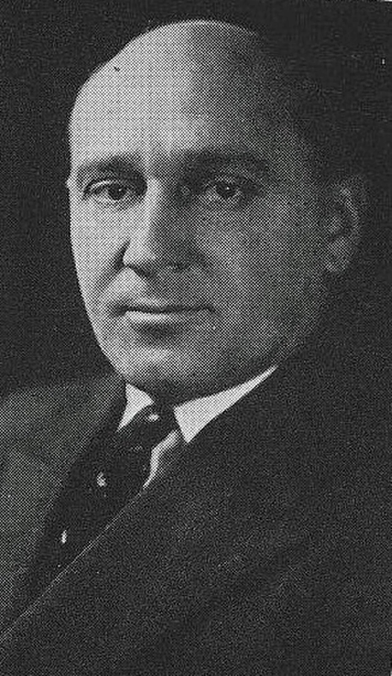 Portrait of Joseph L. Pfeifer (1892–1974) – memorial page