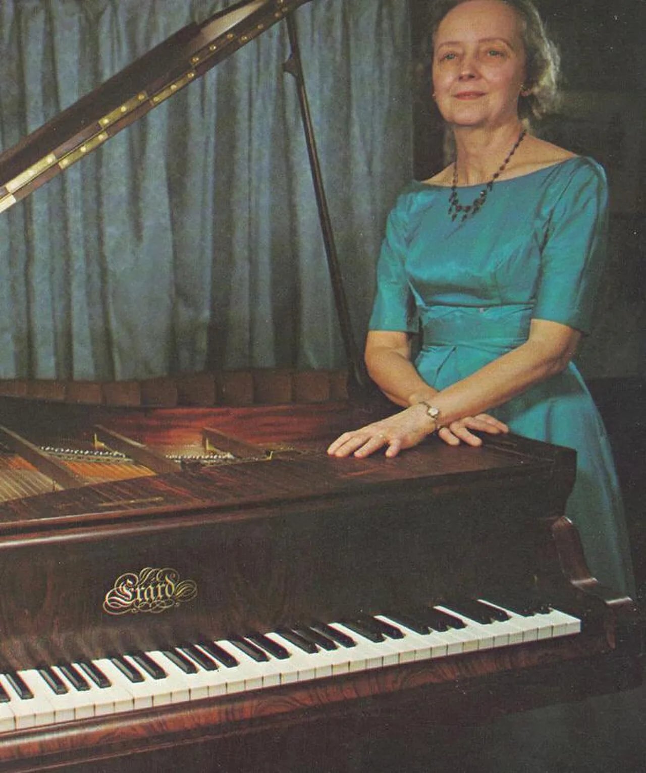 Portrait of Martha Goldstein (1919–2014) – memorial page