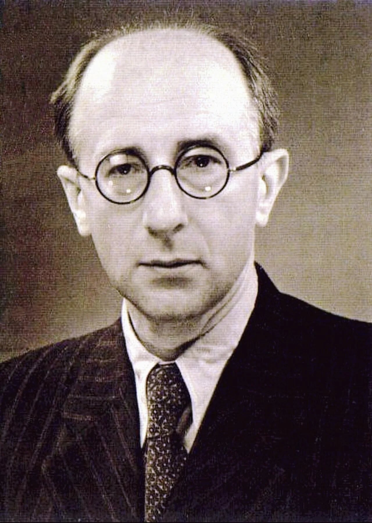Portrait of Wilhelm Riemschneider (1896–1942) – memorial page