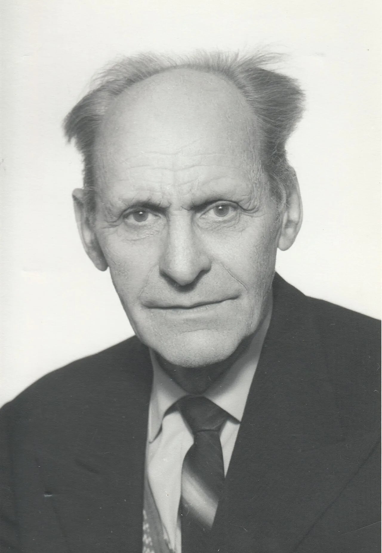 Portrait of Mikael Hoel (1894–1984) – memorial page