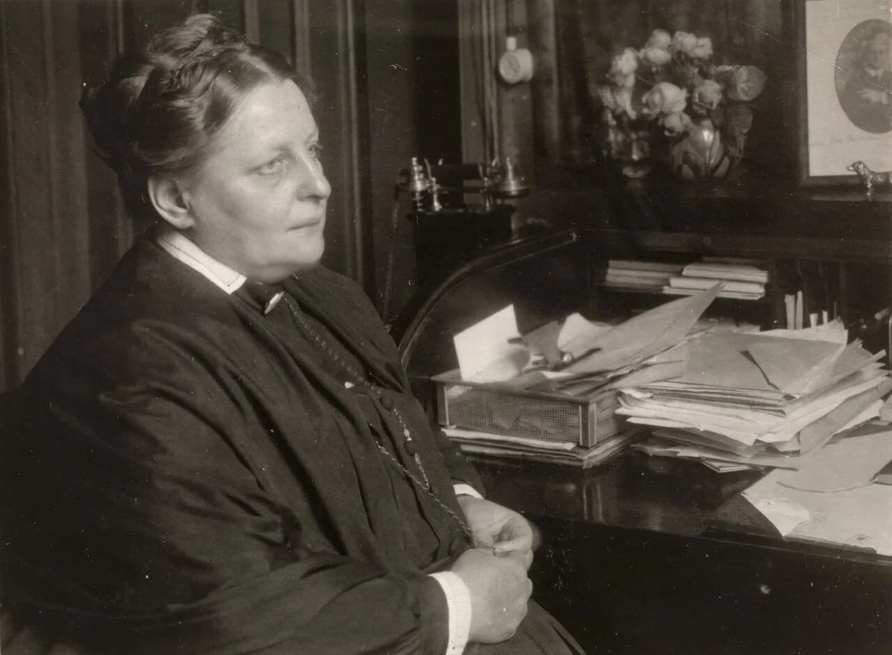 Portrait of Bergljot Larsson (1883–1968) – memorial page