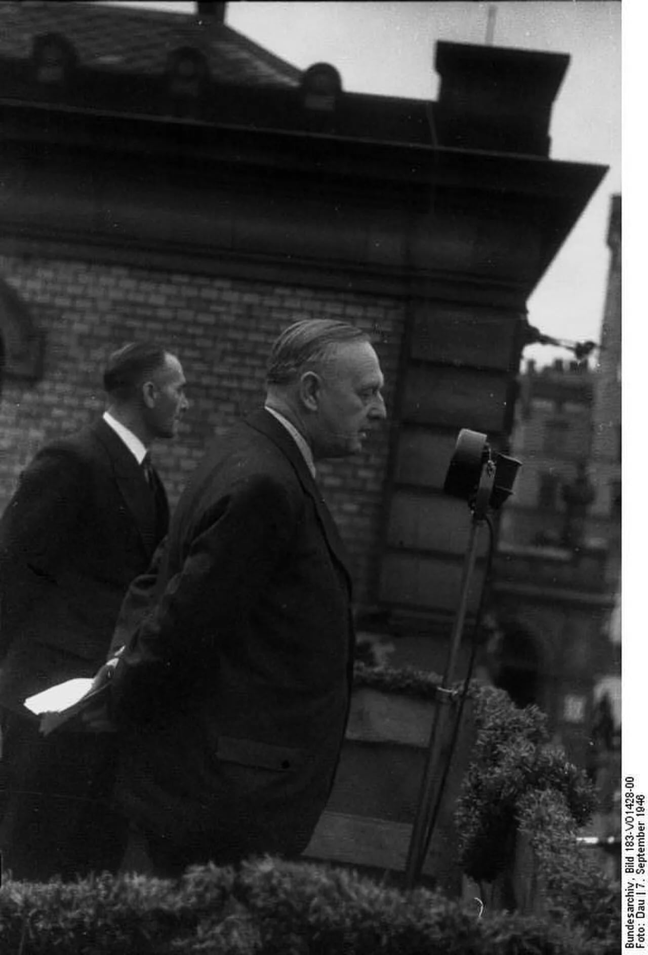 Portrait of Julius Dittforth (1890–1947) – memorial page