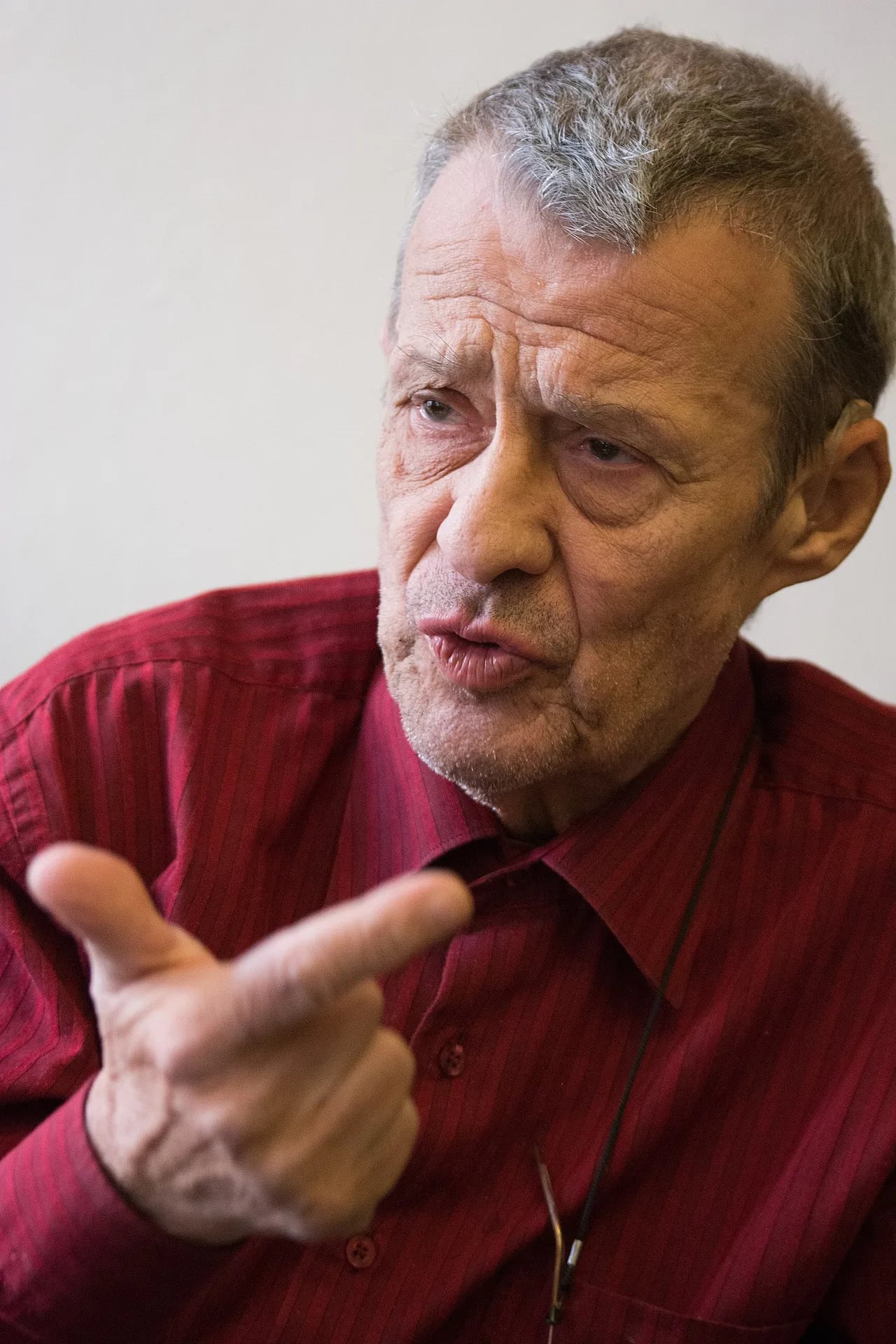Porträt von Petr Uhl (1941–2021) – Gedenkseite