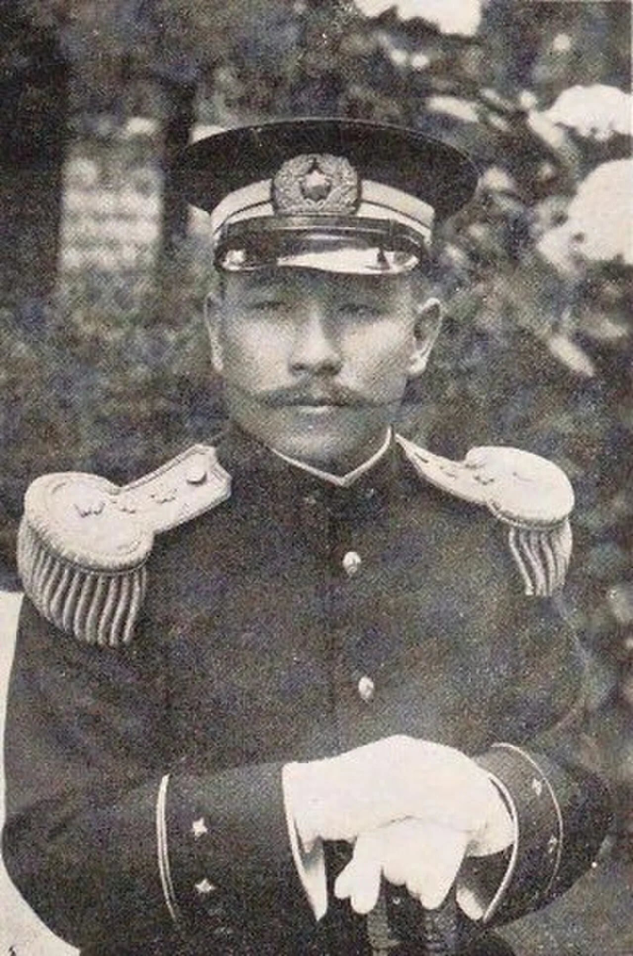 Porträt von Mamoru Iwata (1879–1942) – Gedenkseite