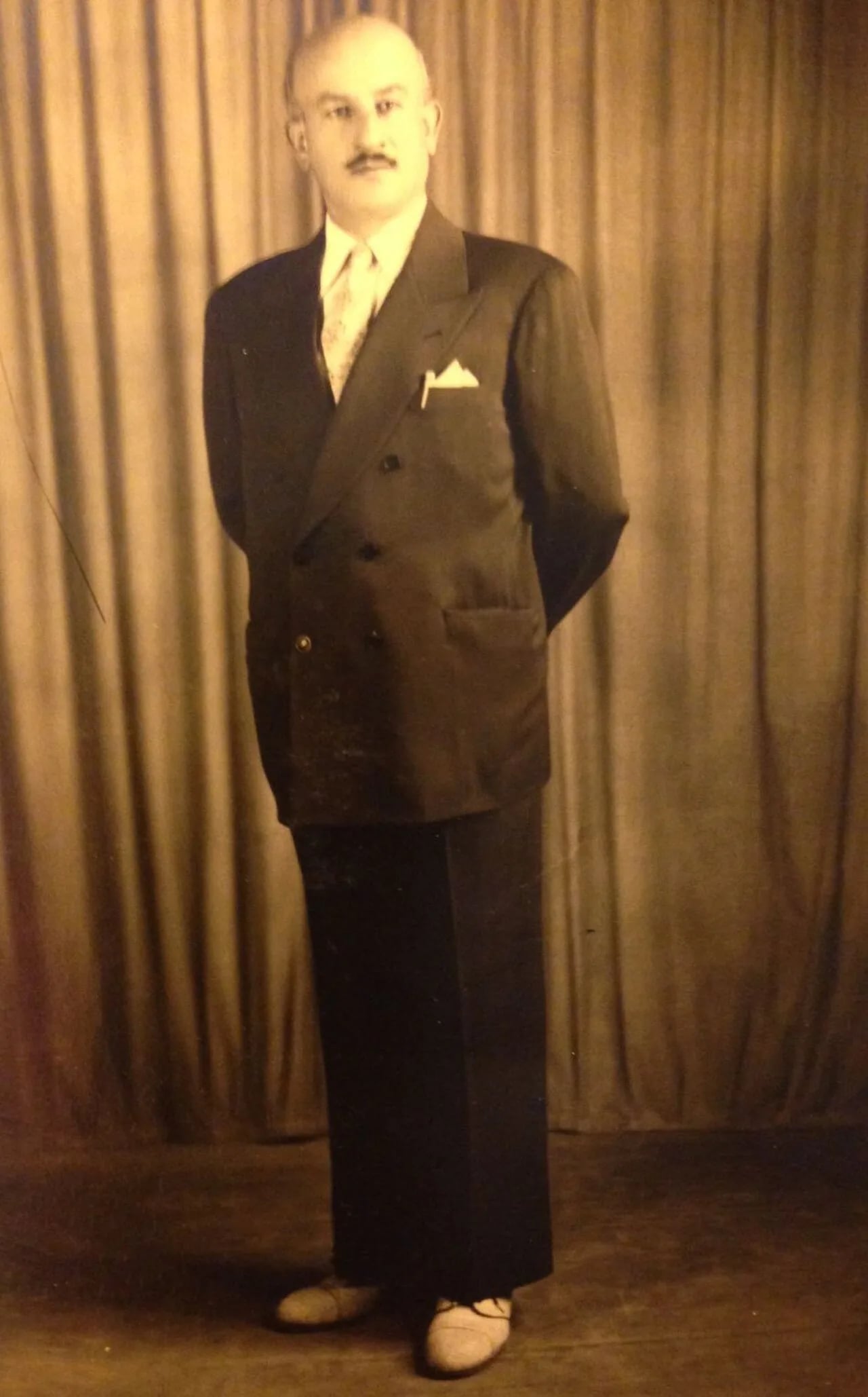 Porträt von José Pedro Lamek (1908–1972) – Gedenkseite
