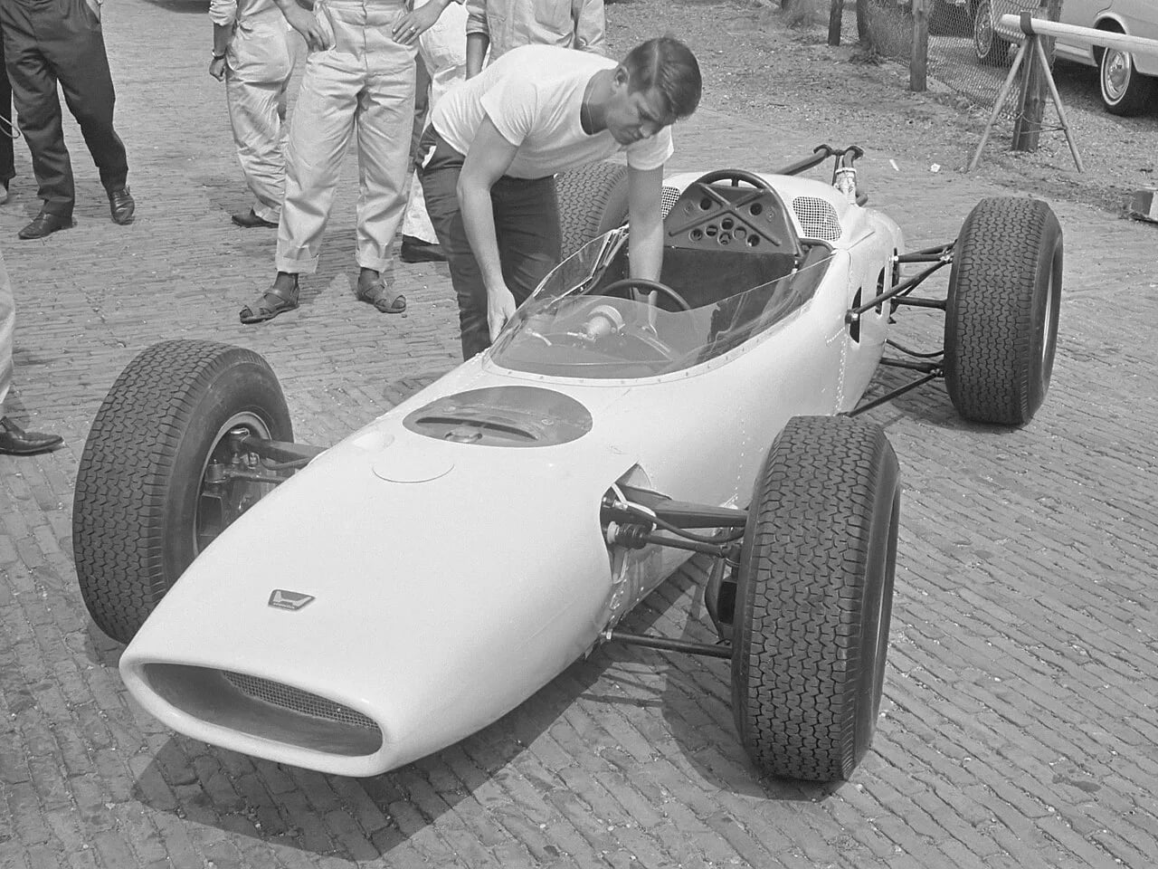 Porträt von Ronnie Bucknum (1936–1992) – Gedenkseite