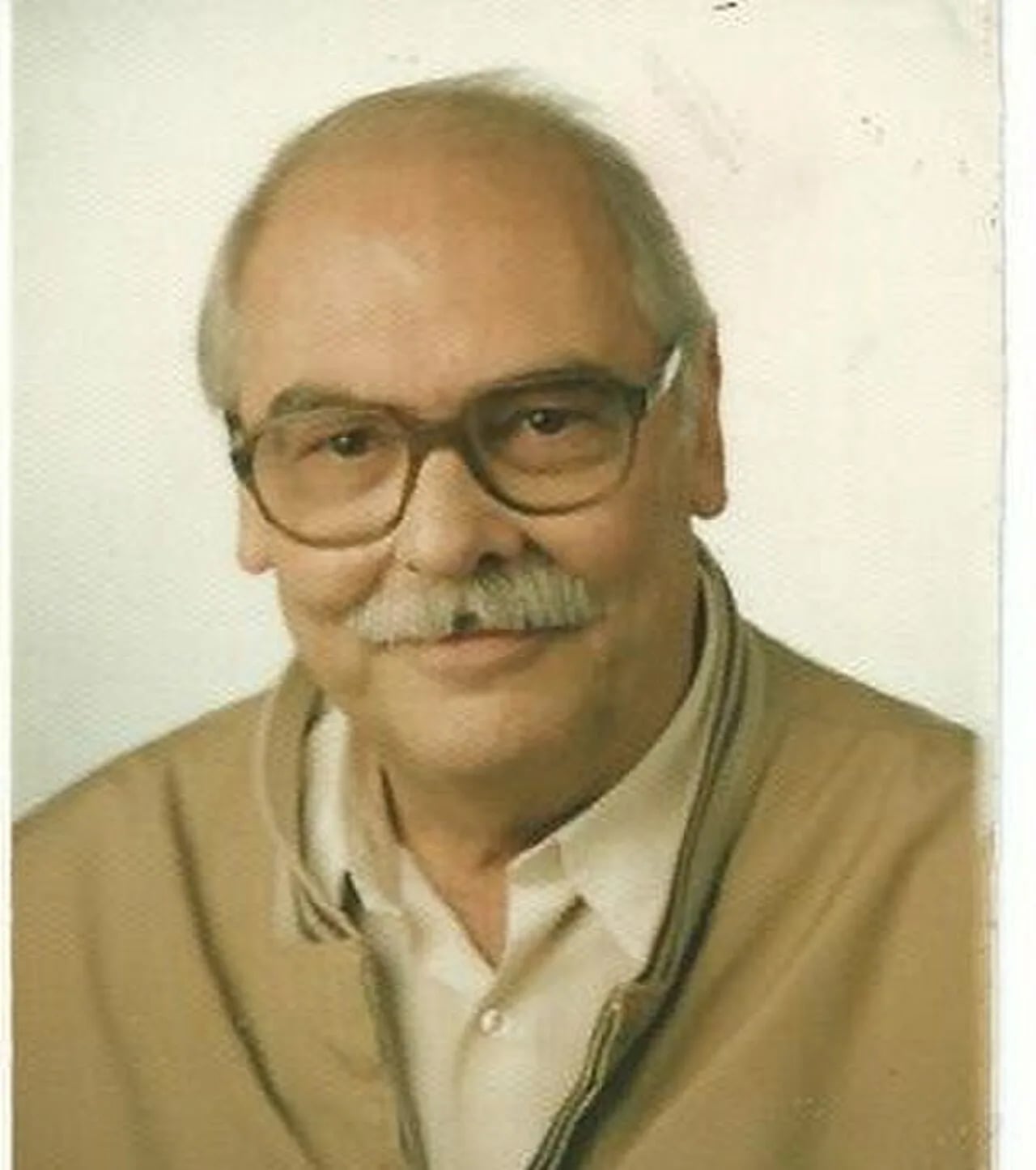Porträt von Robert Pfeiffer (1925–2017) – Gedenkseite