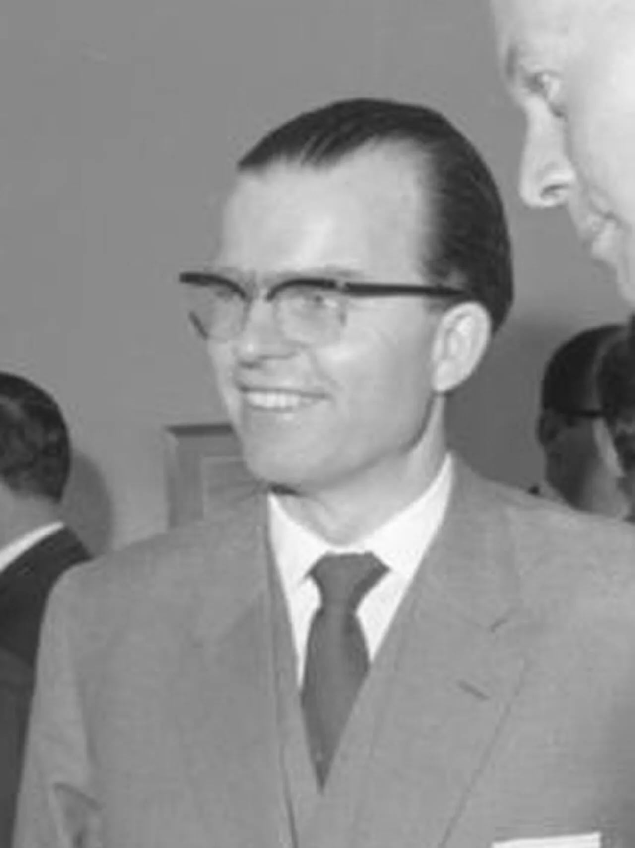 Portrait of Karl-Günther von Hase (1917–2021) – memorial page