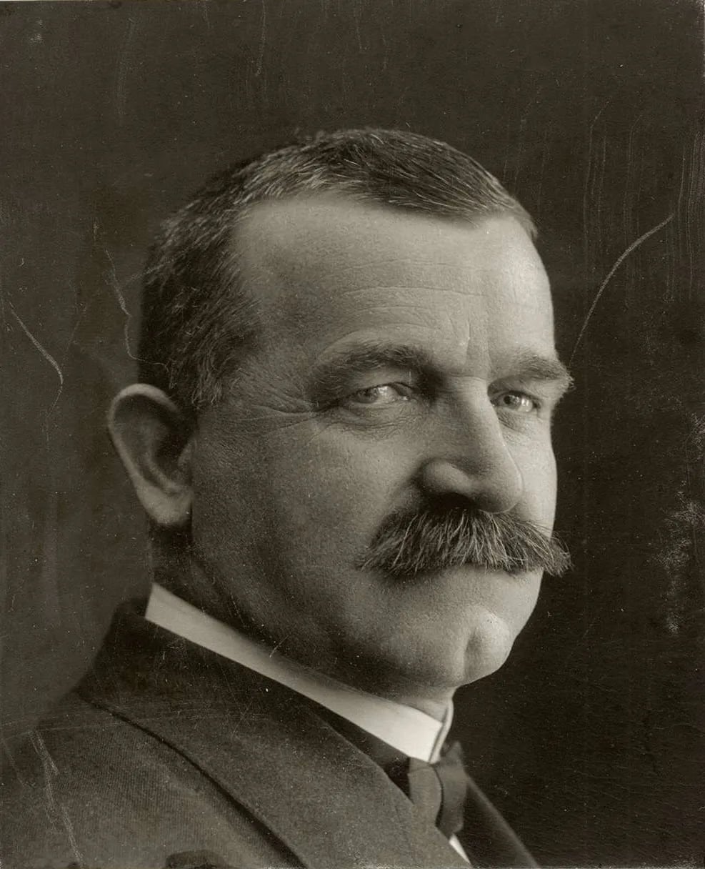 Porträt von Karl Albietz (1863–1939) – Gedenkseite
