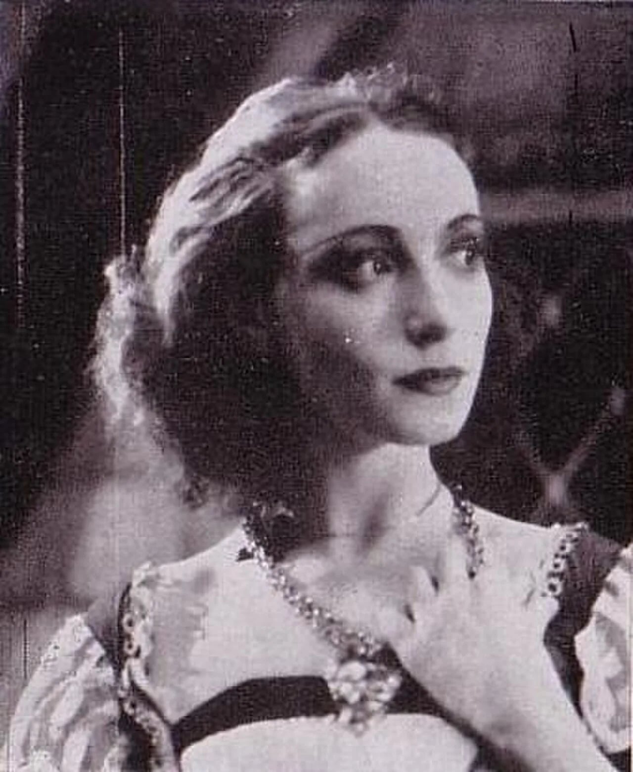 Porträt von Mona Inglesby (1918–2006) – Gedenkseite