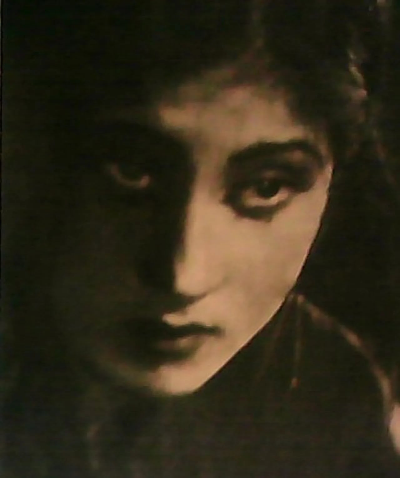 Porträt von Anupama Bhattacharjya (1928–2022) – Gedenkseite