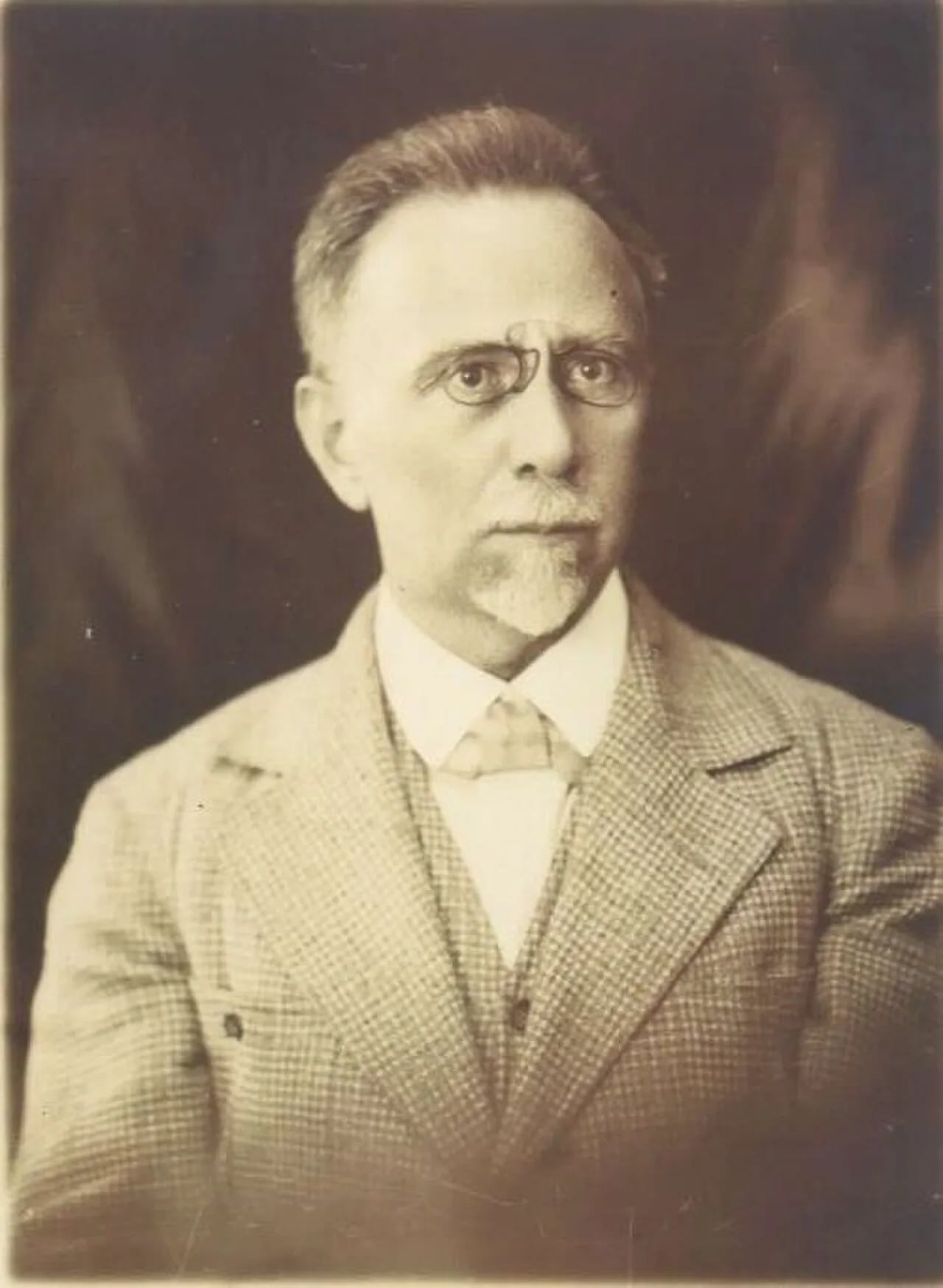 Porträt von Josip Tominšek (1872–1954) – Gedenkseite