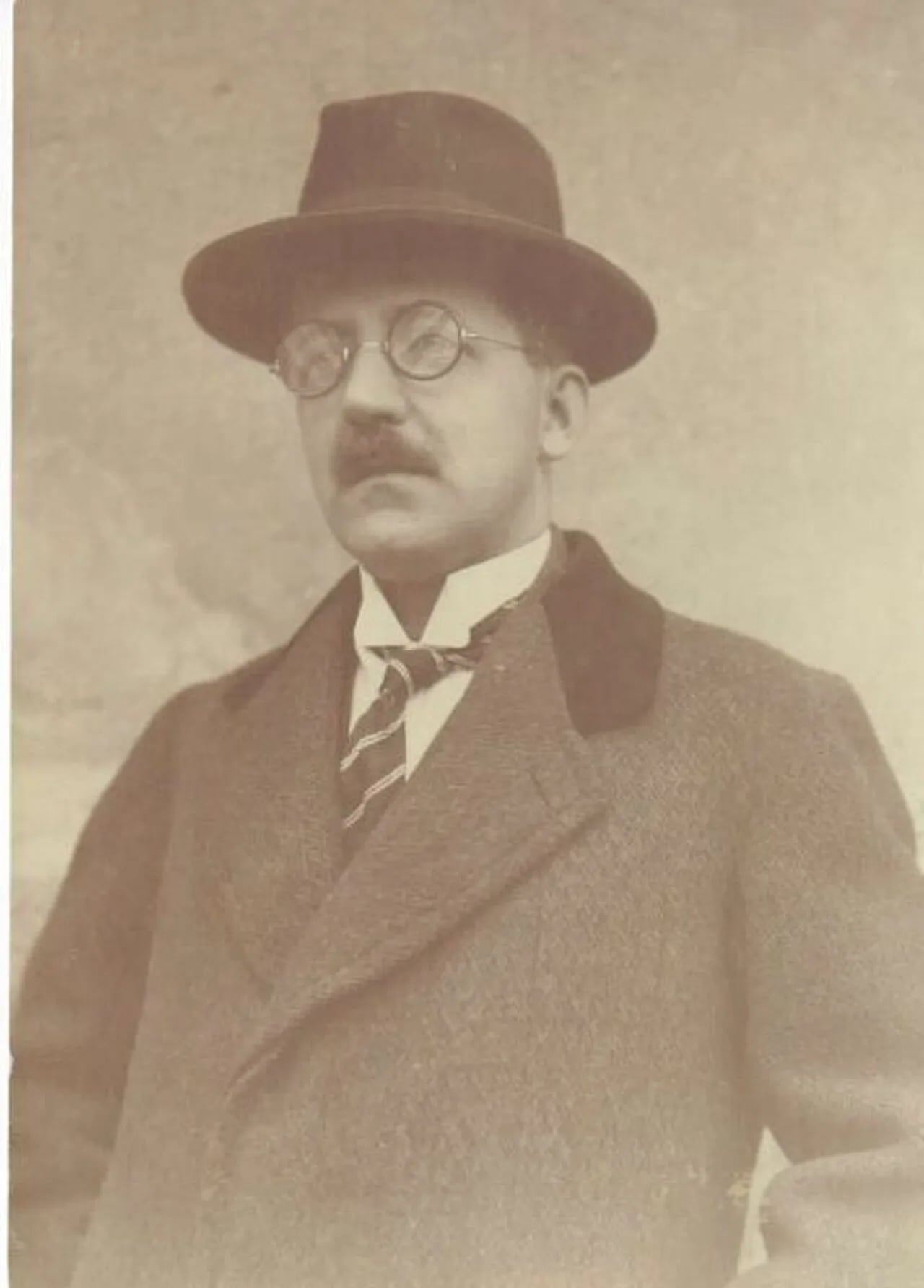 Porträt von Narte Velikonja (1891–1945) – Gedenkseite