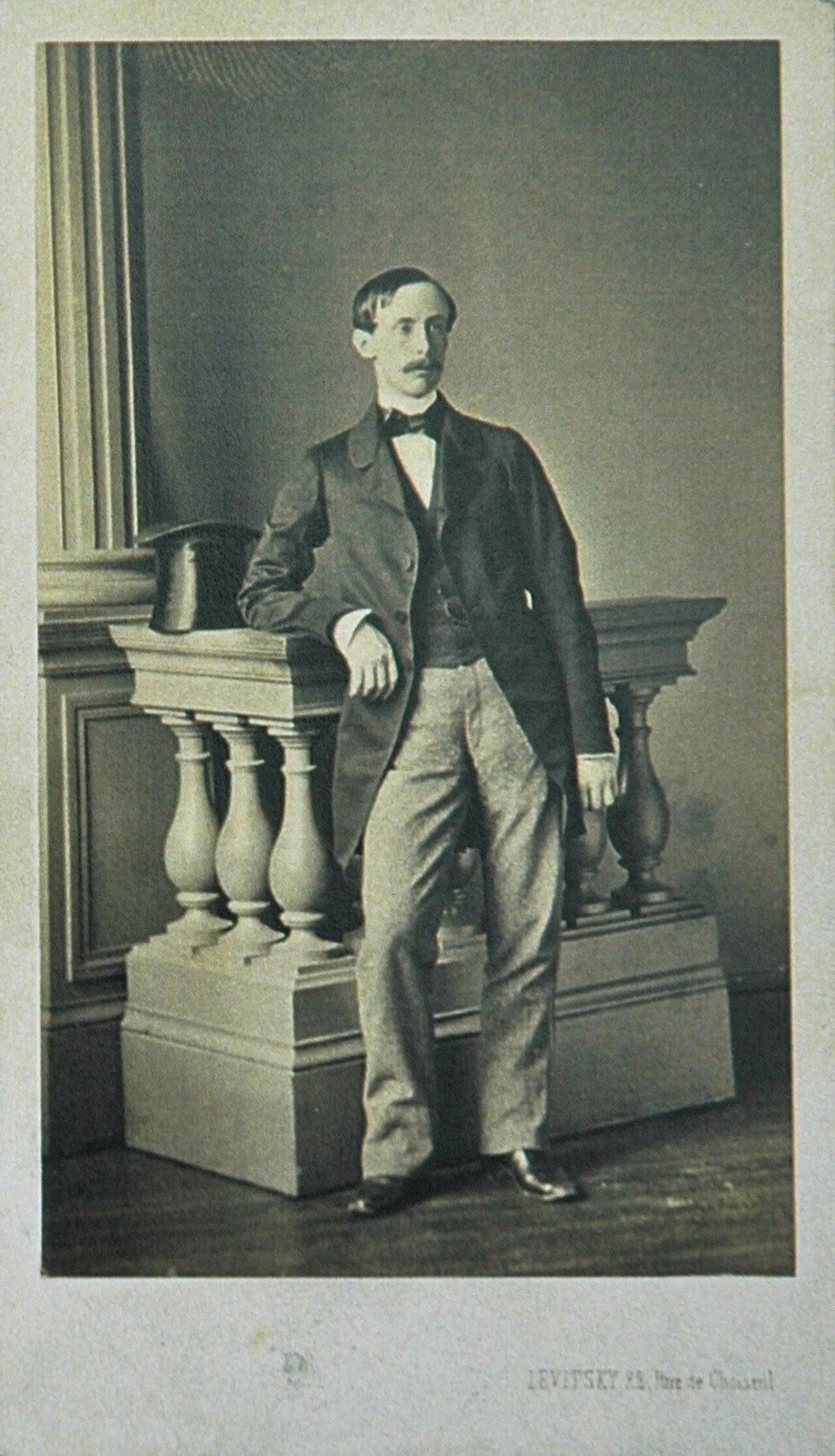 Porträt von Octave Le Sergeant d'Hendecourt (1839–1900) – Gedenkseite