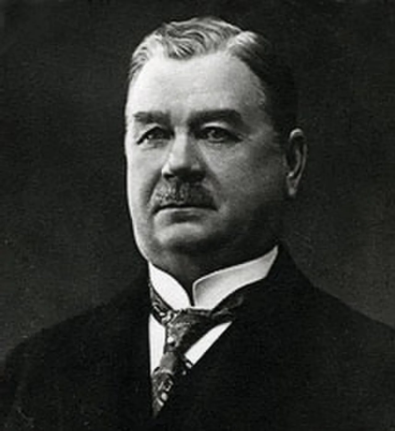 Porträt von Niilo Helander (1865–1930) – Gedenkseite