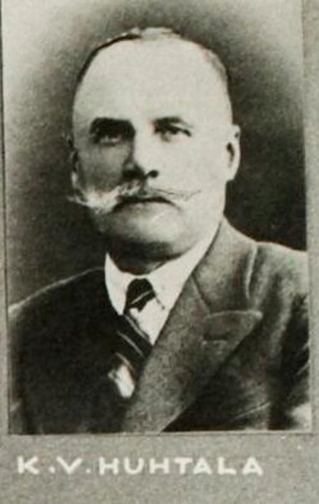 Portrait of Kaarlo Huhtala (1874–1941) – memorial page