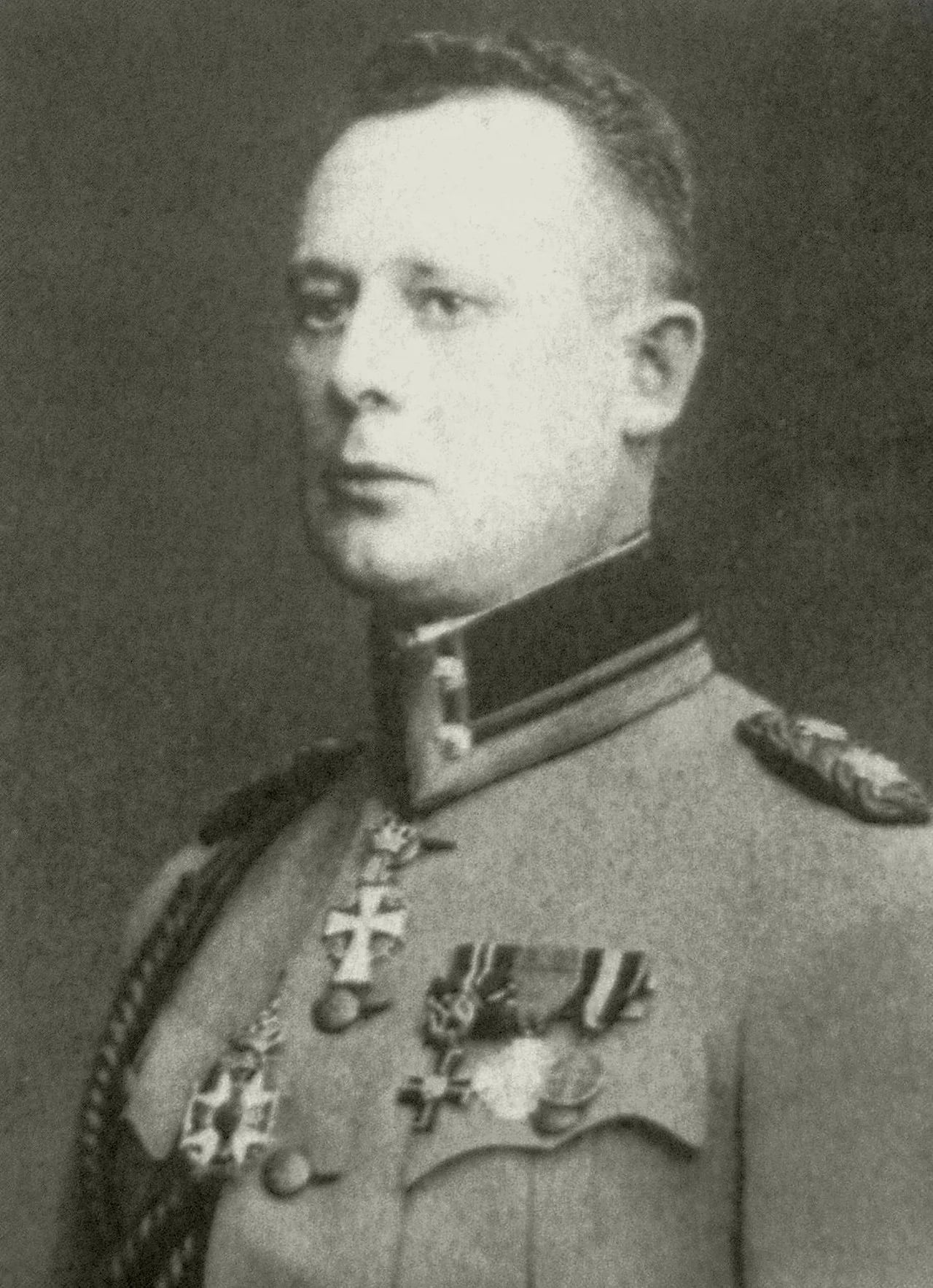 Porträt von V. A. M. Karikoski (1899–1958) – Gedenkseite