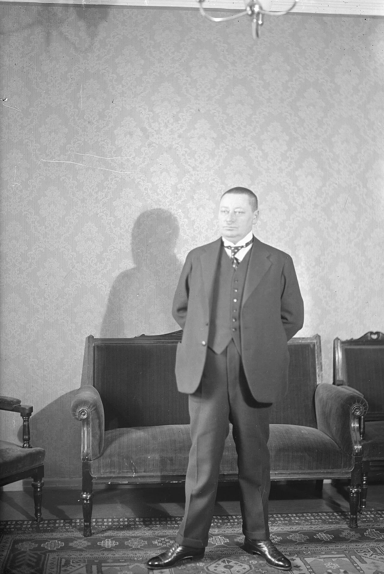 Porträt von Ilmari Kivinen (1883–1940) – Gedenkseite