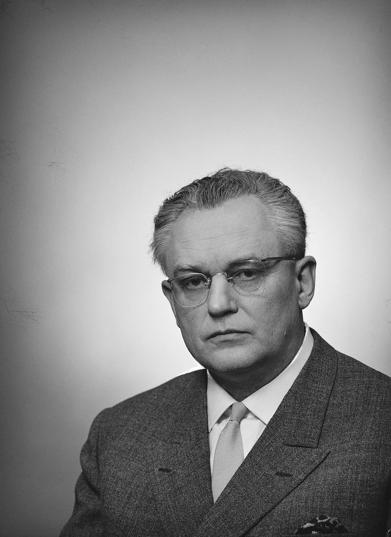 Porträt von Niilo Peltola (1915–2008) – Gedenkseite