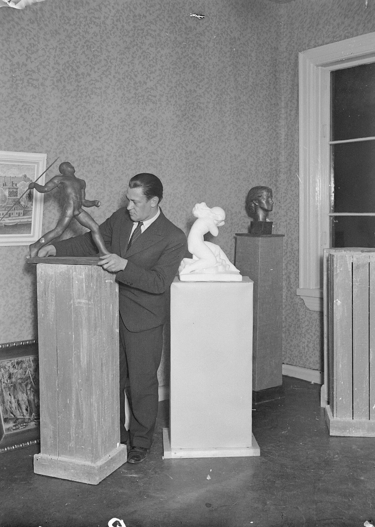 Portrait of Sakari Tohka (1911–1958) – memorial page
