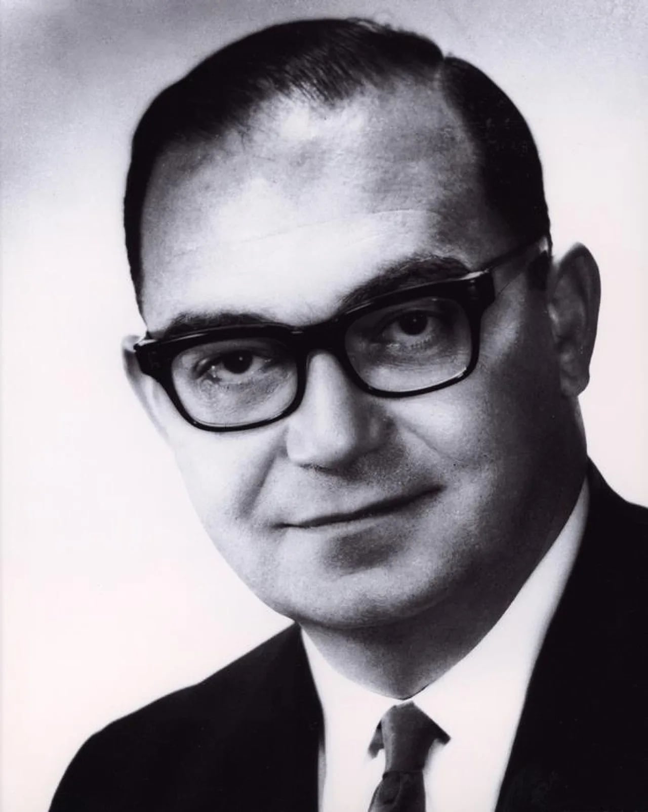 Portrait of Robert M. White (1923–2015) – memorial page