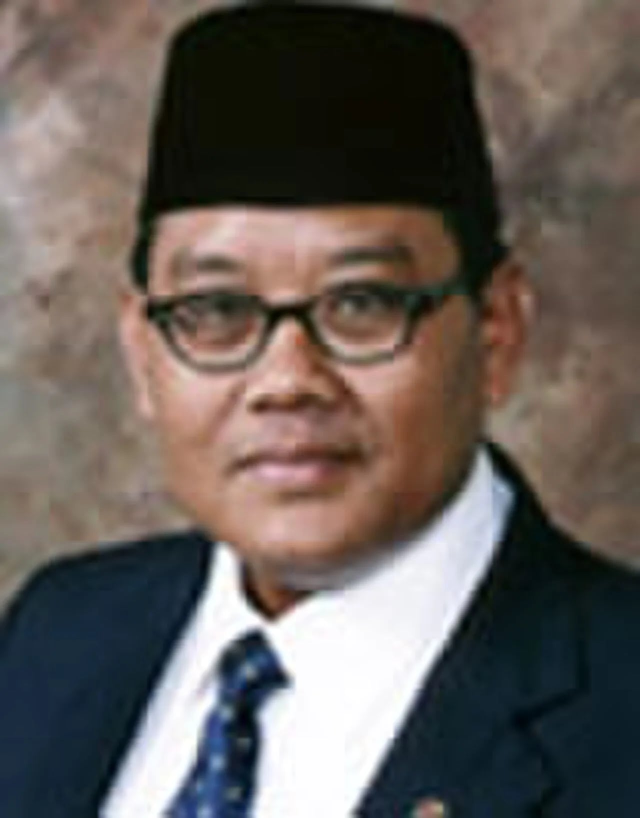 Porträt von Soegiharto (1955–2021) – Gedenkseite