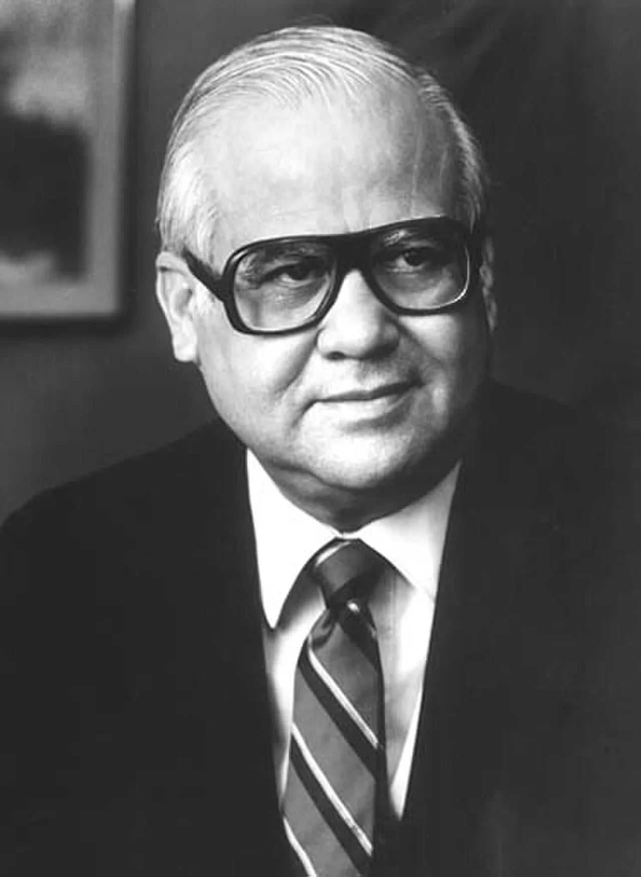 Portrait of Kika de la Garza (1927–2017) – memorial page