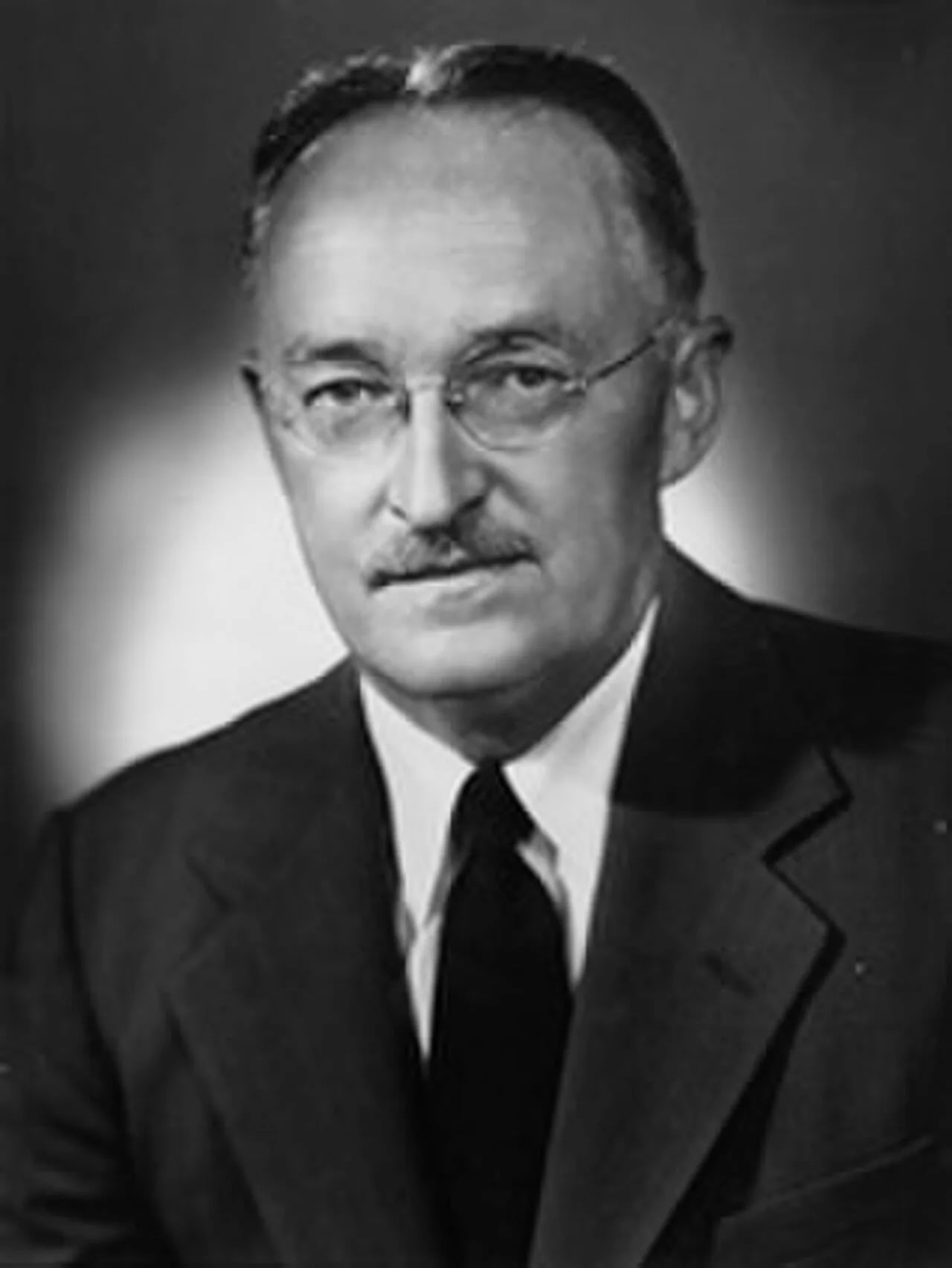 Portrait of Kingsley A. Taft (1903–1970) – memorial page