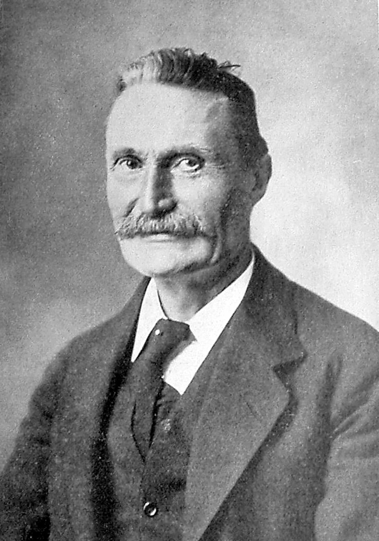 Portrait of Otto Liebe (1860–1929) – memorial page