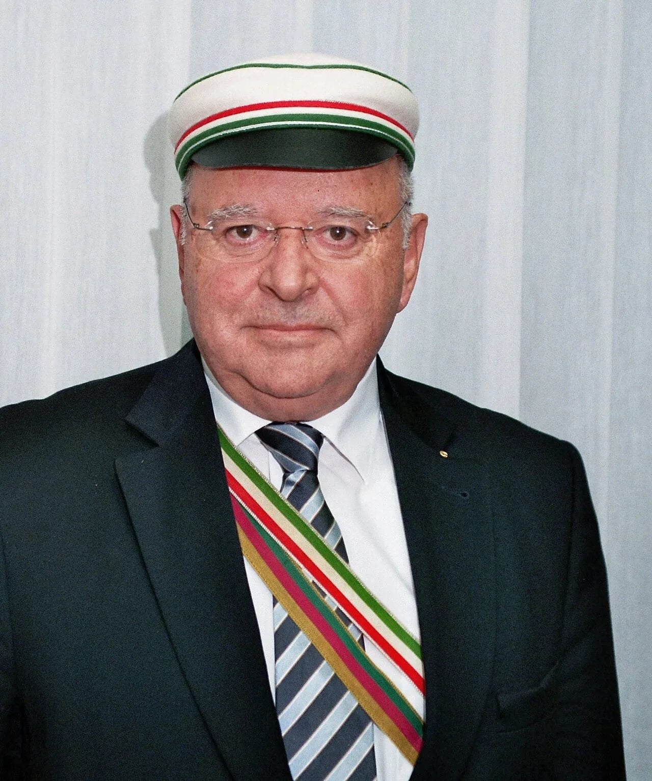 Portrait of Klaus DeParade (1938–2012) – memorial page
