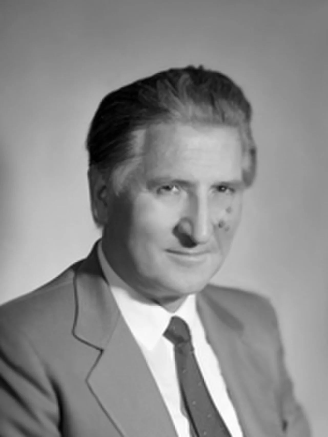 Portrait of Renzo Sclavi (1923–2018) – memorial page