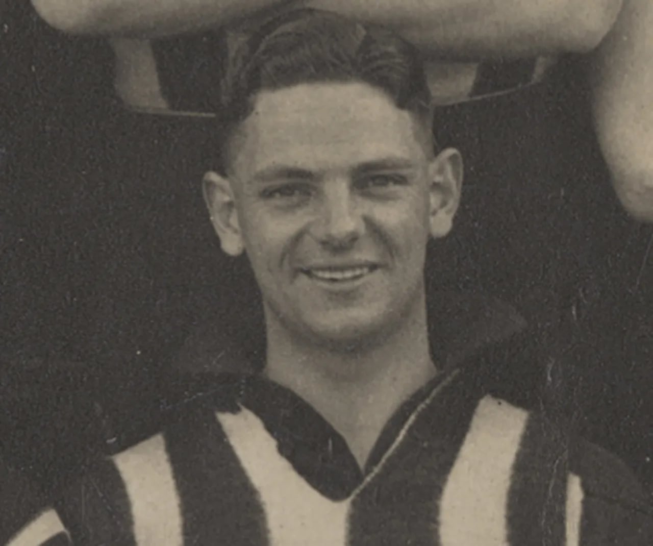 Portrait of Lew Roberts (1918–2001) – memorial page